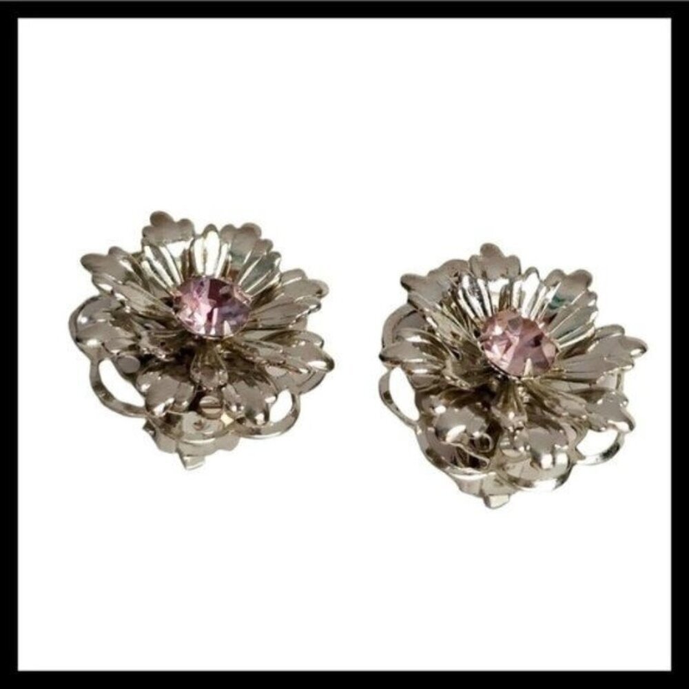 Vintage‎ Signed Lisner Rhinestone Pink Flower Clip On Earrings Silver Tone